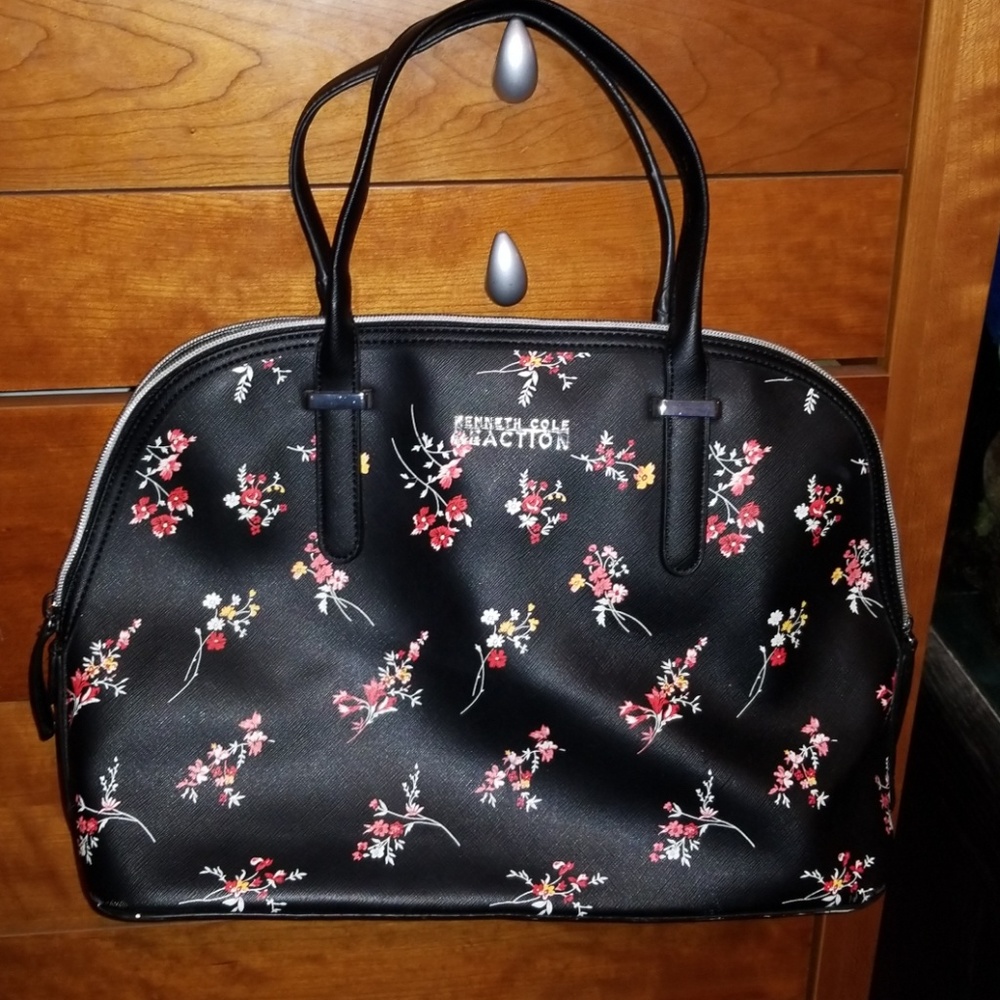 Kenneth Cole Reaction purse